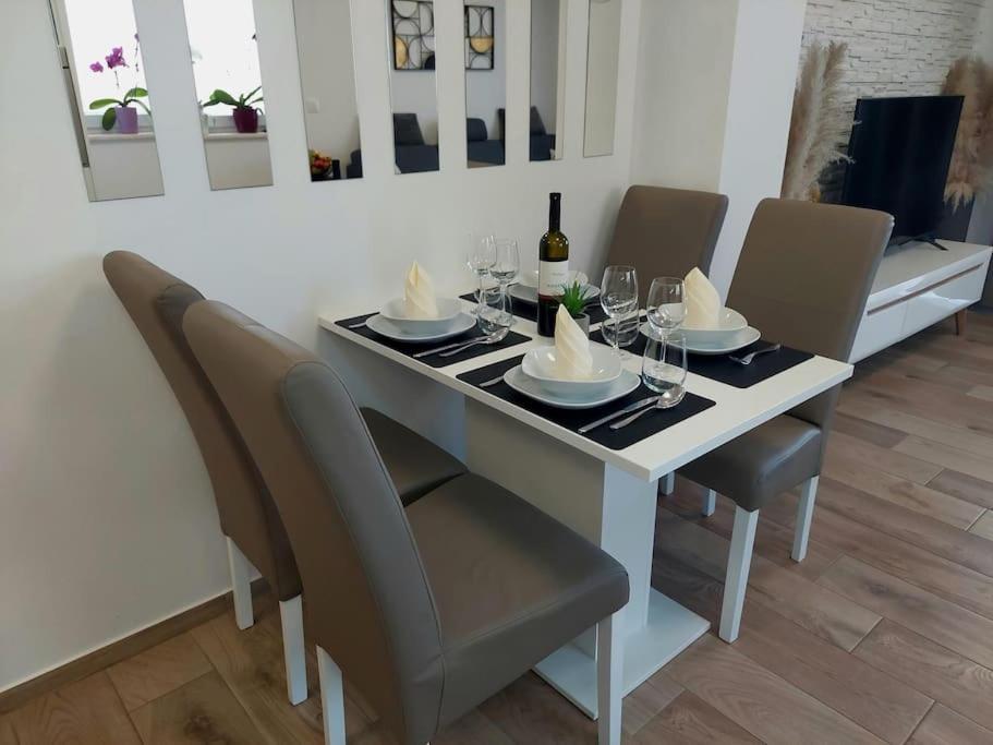 Valux Apartman PUY 외부 사진